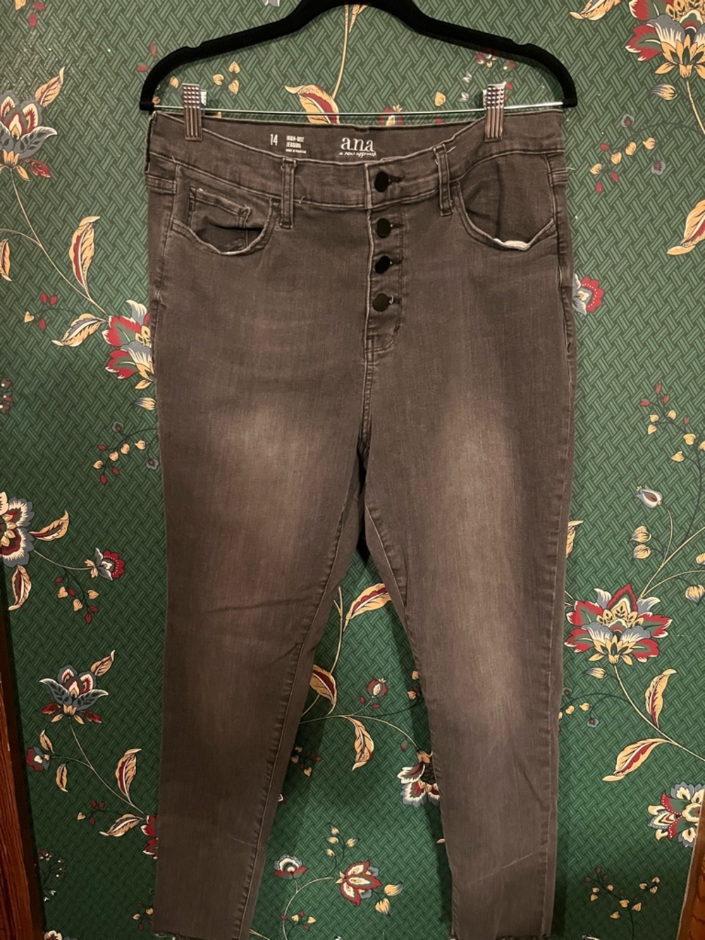 a.n.a Women's Skinny High-Rise Button-Fly Jeans in Grey